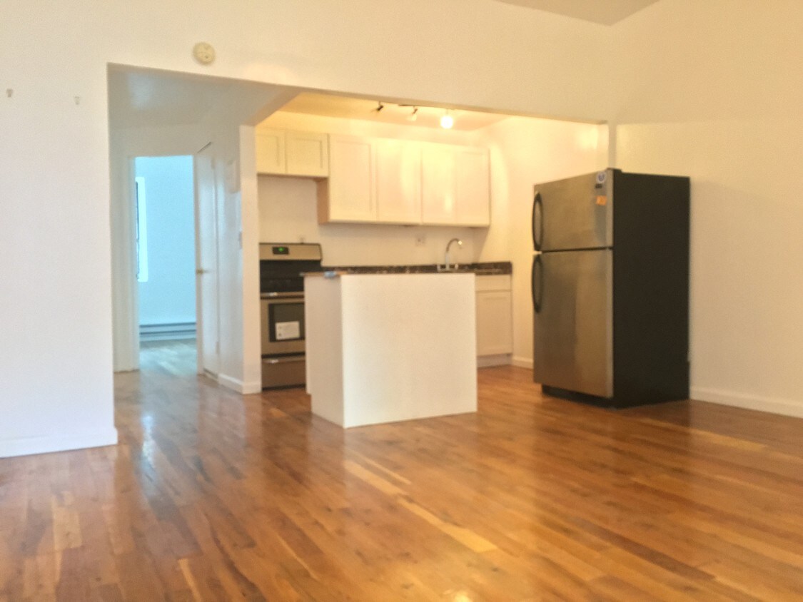 Foto principal - 130 S 2nd St