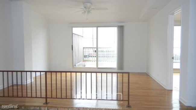 Building Photo - 2 br, 1 bath  - 655 Central Apt E Unit E