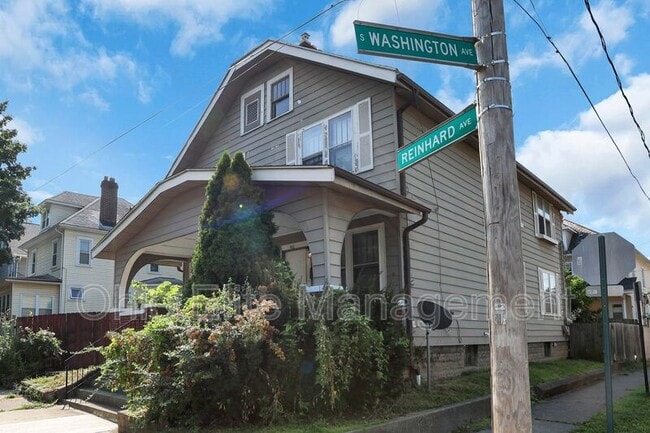 Building Photo - 463 Reinhard Ave