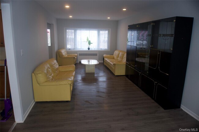 Foto del edificio - 3134 Ward Ln