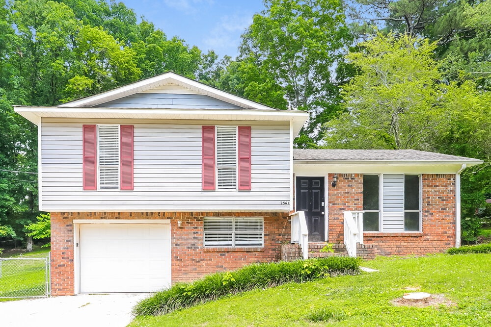 Primary Photo - 2561 Gaylon St