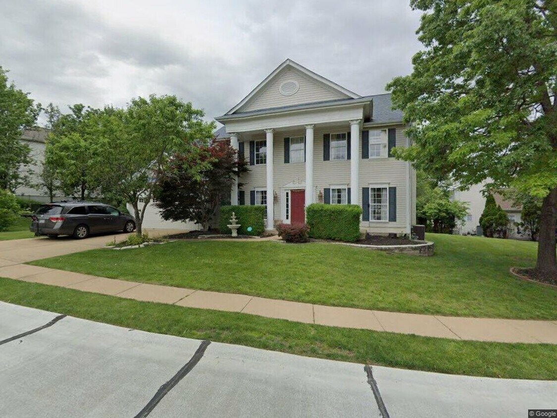 Foto principal - Beautiful 4-Bedroom Home in Grover, MO