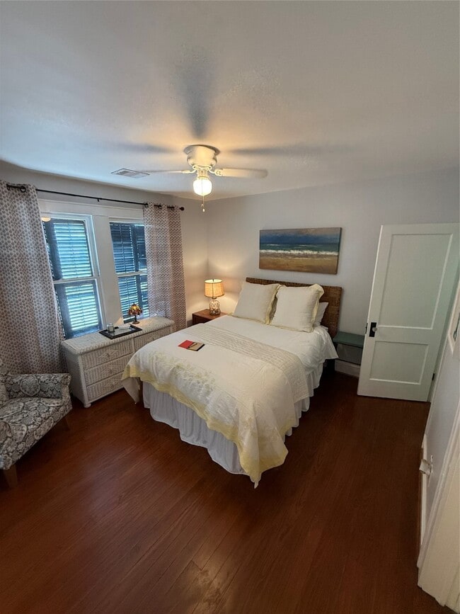 Building Photo - 2007 Avenue M