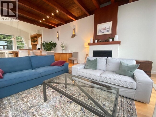 Photo du bâtiment - 1 251 6 STREET