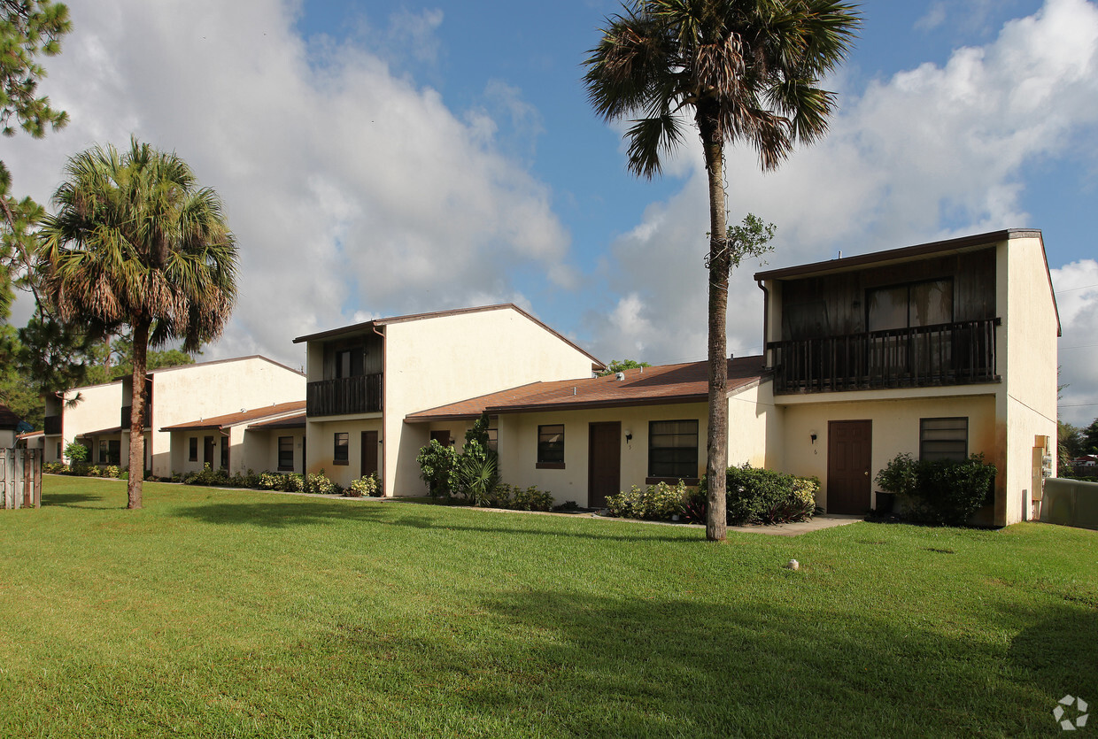 Building Photo - Haverhill Pines