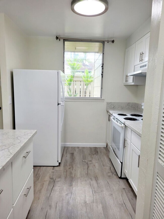 Foto del edificio - Available July 1, 2026 | A 3 Bedroom, 2.5 bath Townhouse with 2 parking stalls in Hokuala Hale