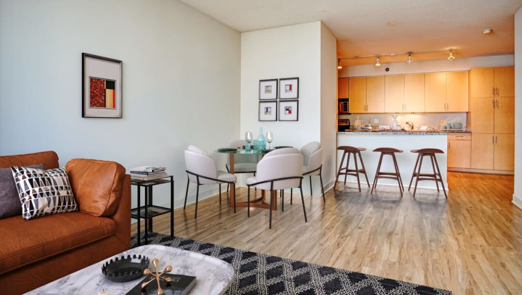 Foto principal - 1225 S Michigan Ave