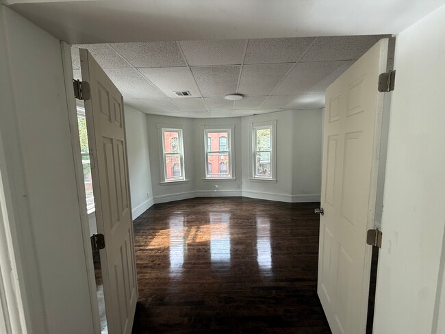 Building Photo - 25 Wyman St