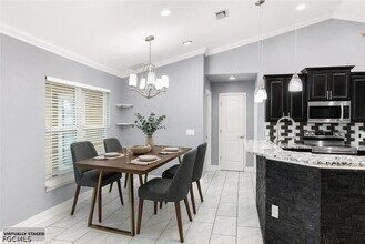 Building Photo - 432 Willowbrook Dr