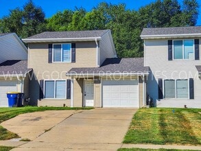 Building Photo - 407 Hazel St