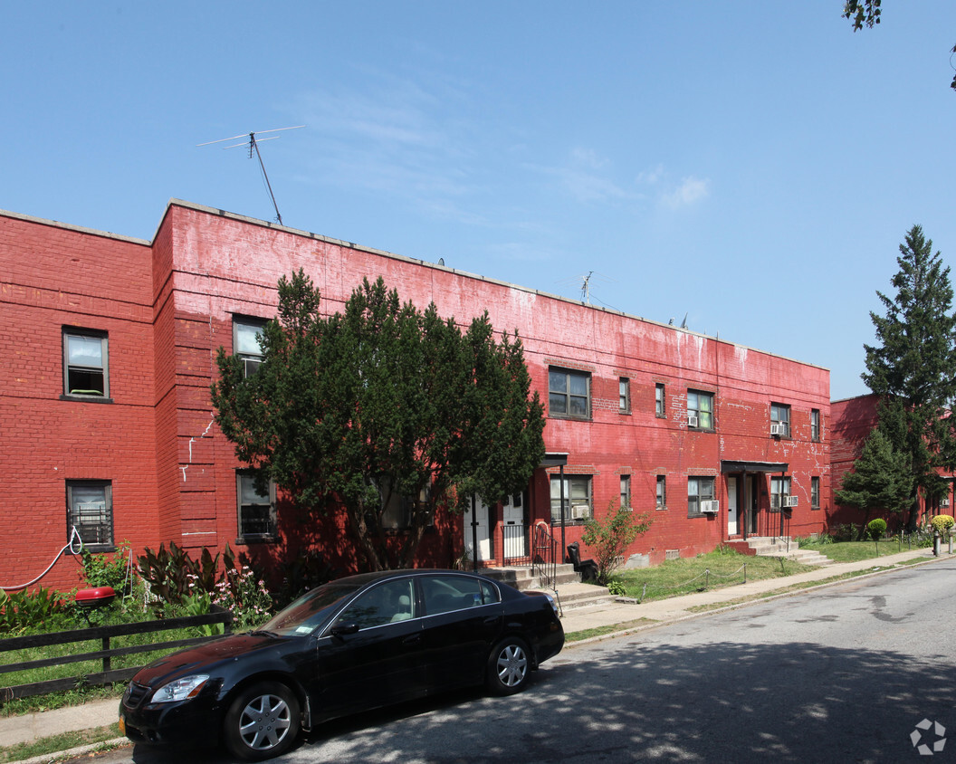 Building Photo - 102-34 184th St