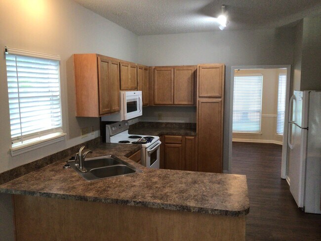 Building Photo - 13615 Portpatrick Ln