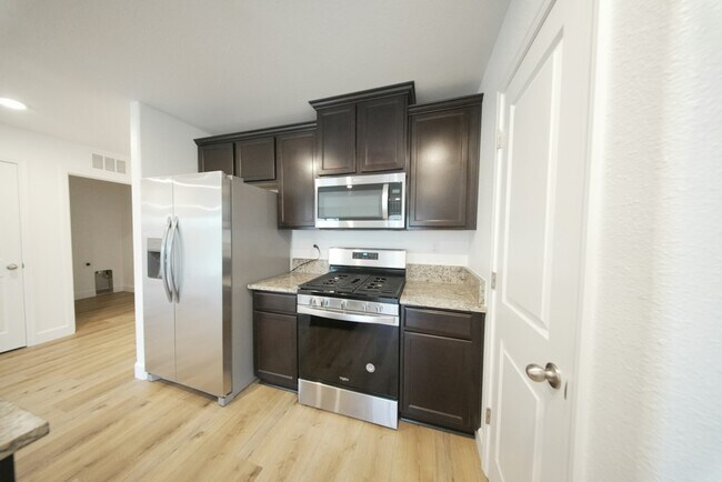 Foto del edificio - 547 Virginia Ave