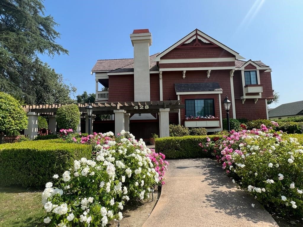428 W Huntington Dr Unit 4, Arcadia, CA 91007 Condo for Rent in Arcadia, CA