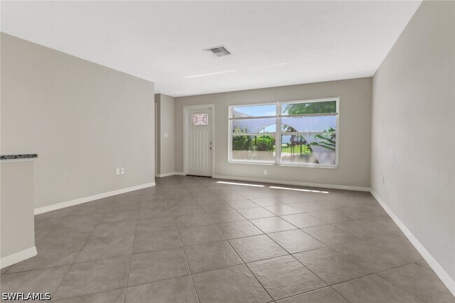 Foto del edificio - 4472 Beechwood Lake Dr