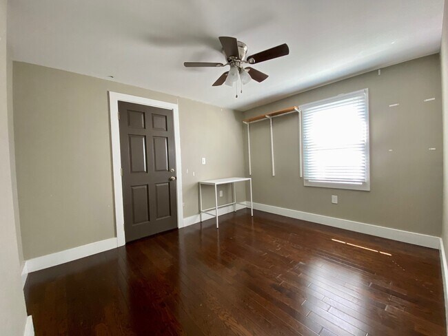 Foto del edificio - 7610 Cohn St