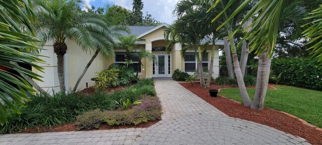 Foto del edificio - 2066 Vitex Ln