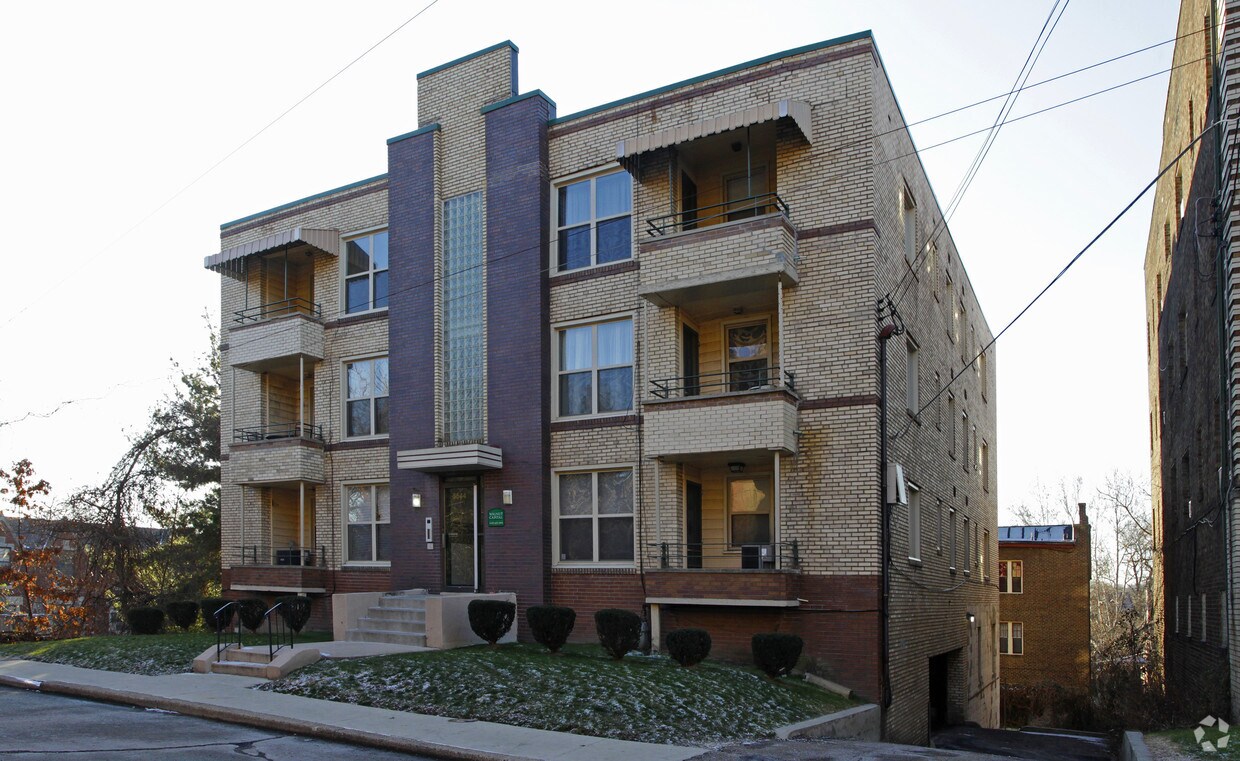 Primary Photo - 5644 Hempstead Road