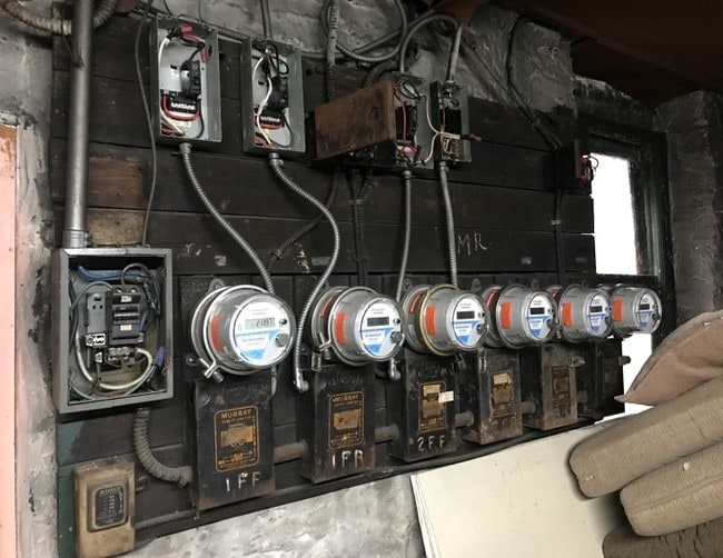 Interior Photo - 3756 Olinville Ave