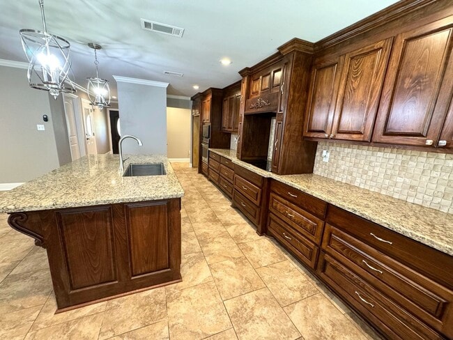Foto del edificio - 170 N Timberlane St
