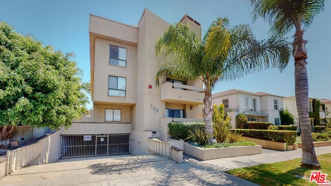 Building Photo - 144 N Hamilton Dr