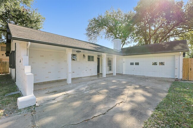 Foto del edificio - 12939 Westhorpe Dr