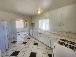 Building Photo - 74414 Cottonwood Dr