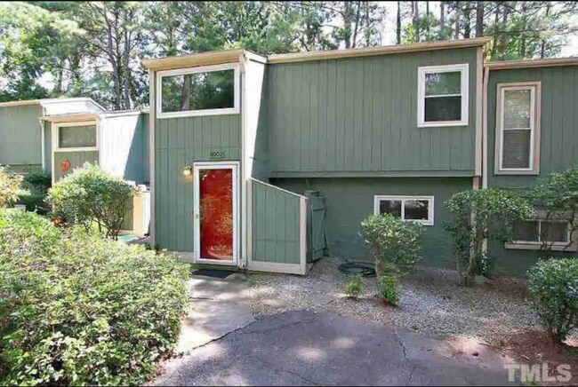 Foto del edificio - 6002 Farm Gate Rd