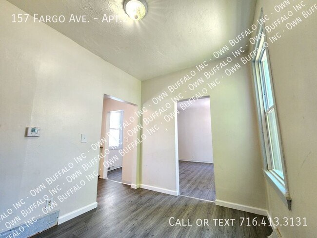 Foto del edificio - Charming 1-Bedroom Apartment in Prime West...