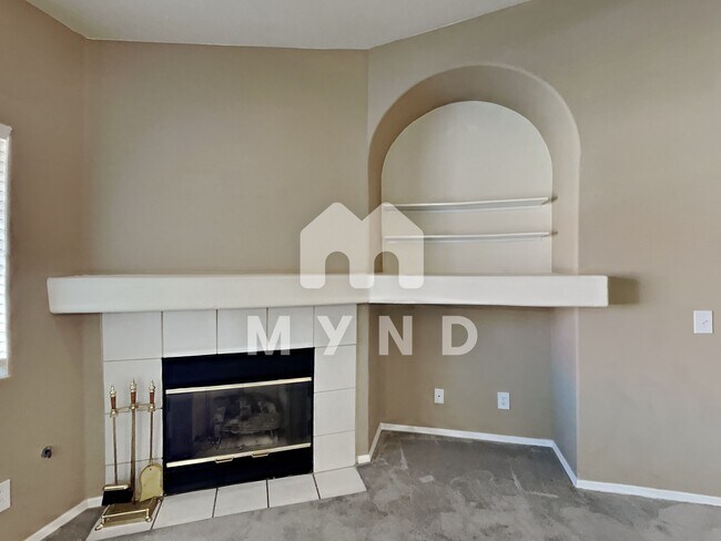 Building Photo - 5225 W Reno Ave Unit 204