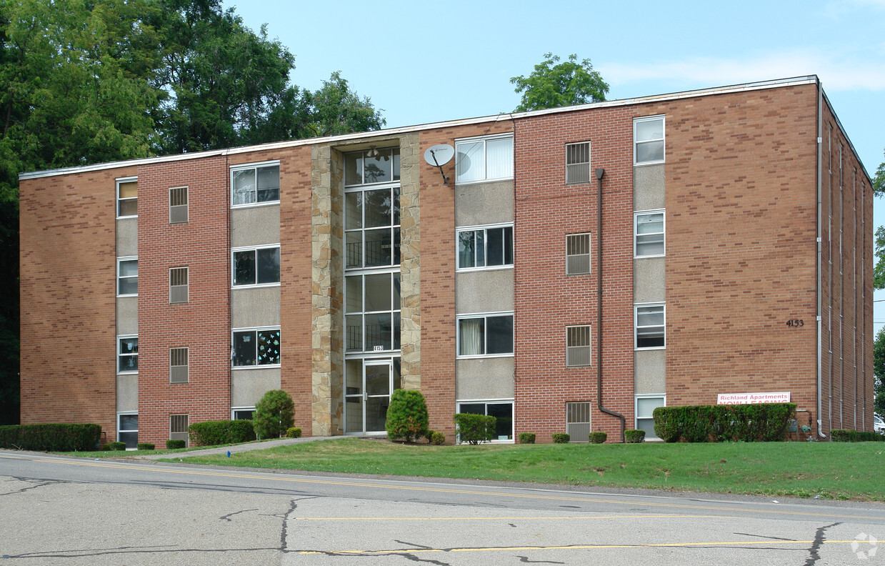 Building Photo - Richland Apartments