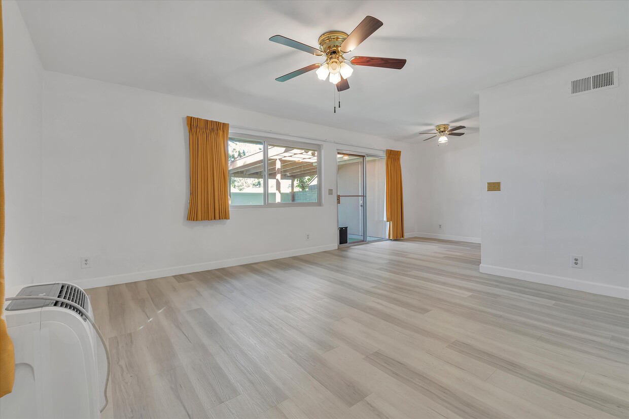 Foto principal - 7444 Tooma St