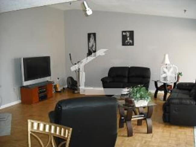 Foto del edificio - 2 bed/2.5 bath in Allston