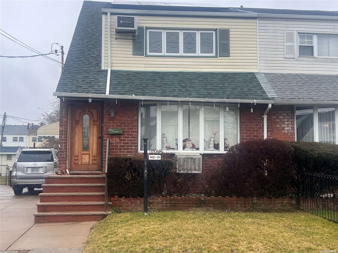 Primary Photo - 142-31 131st Ave