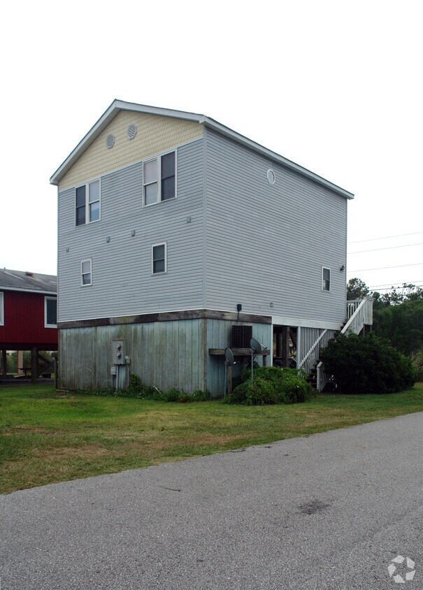 Foto del edificio - 108 Greenville Ave