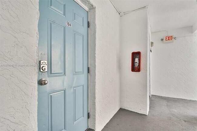 Building Photo - 6966 Byron Ave