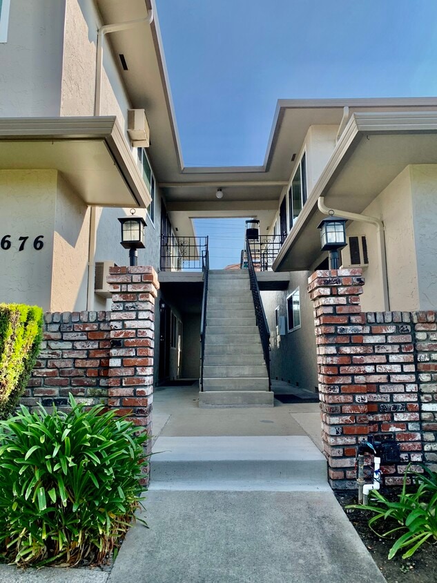 Front entrance into complex - 676 Garland Ave