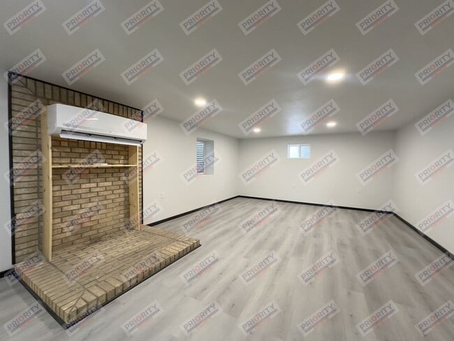 Foto del edificio - 605 S Miller Ave