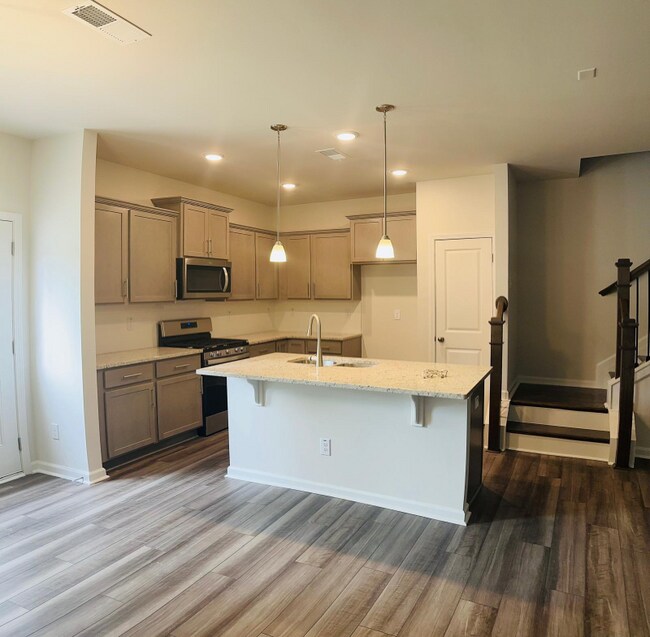 916 Lampton Ct, Jamestown, NC 27282 Townhome Rentals in Jamestown NC