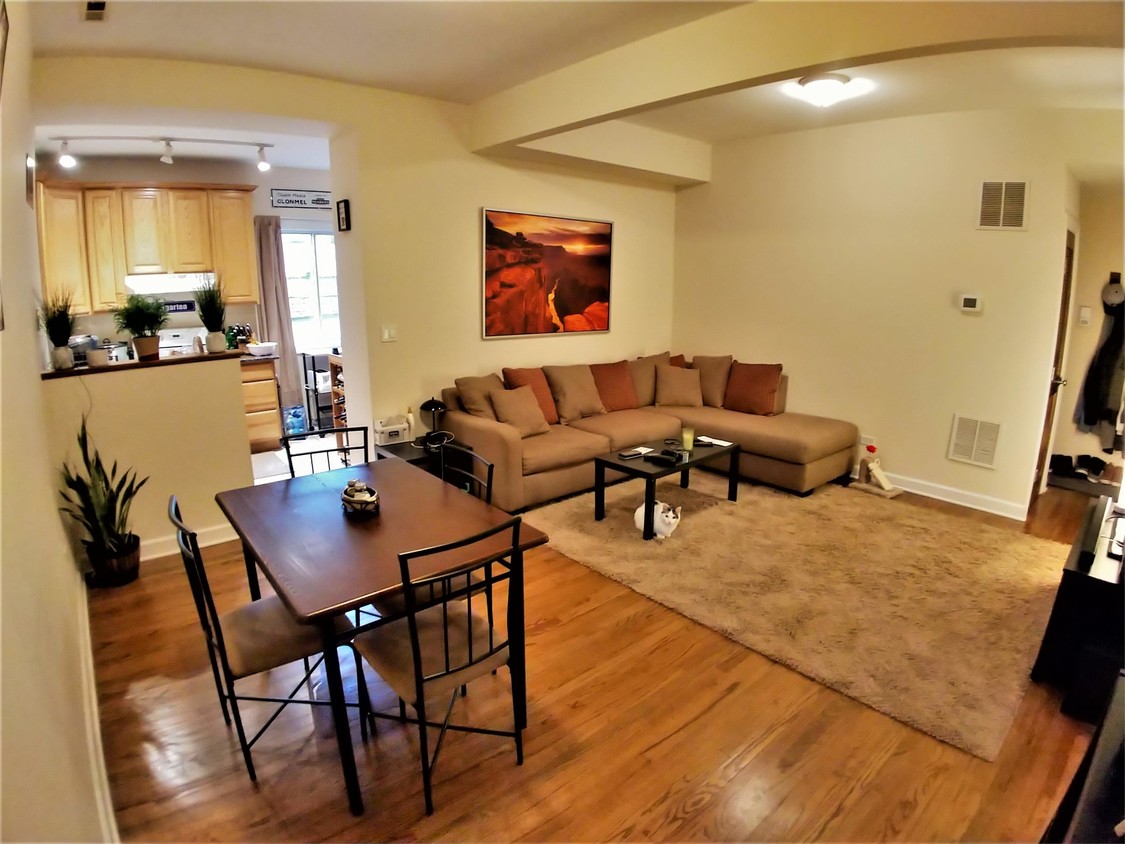 Foto principal - 1761-1775 W Wilson Ave