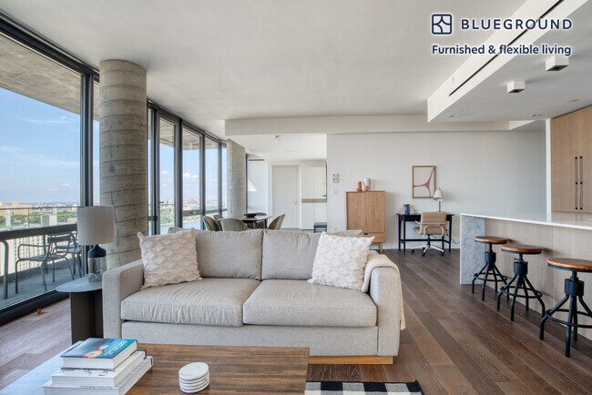 Foto del edificio - 302 E 96th St