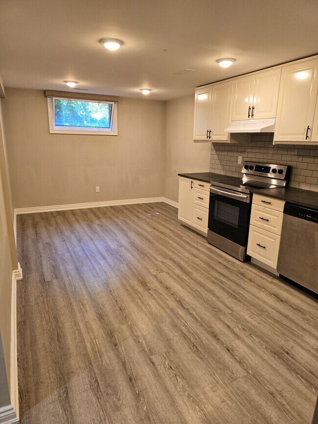Photo du bâtiment - 730 Clifton Dr