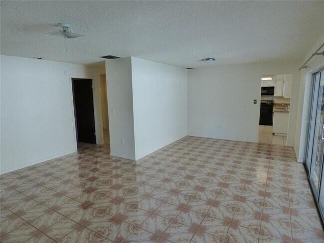 Building Photo - 6895 Tamarind Cir