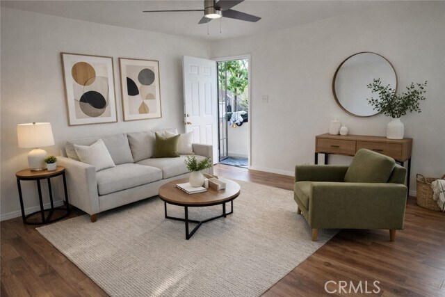 Foto del edificio - 966 Holly St