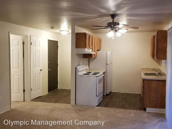 Foto del edificio - 425 Ensign Rd NE
