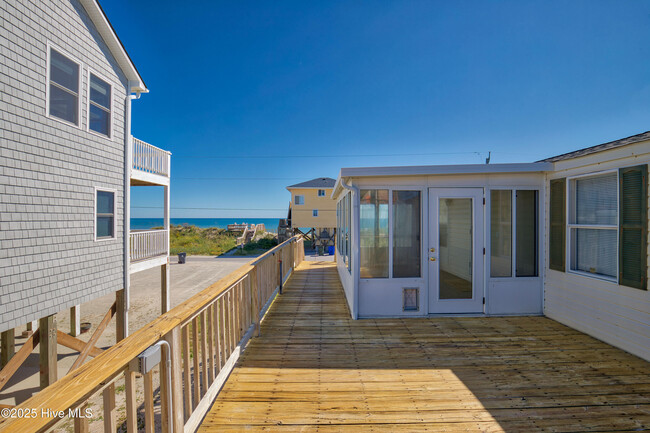 Building Photo - 221 Topsail Rd