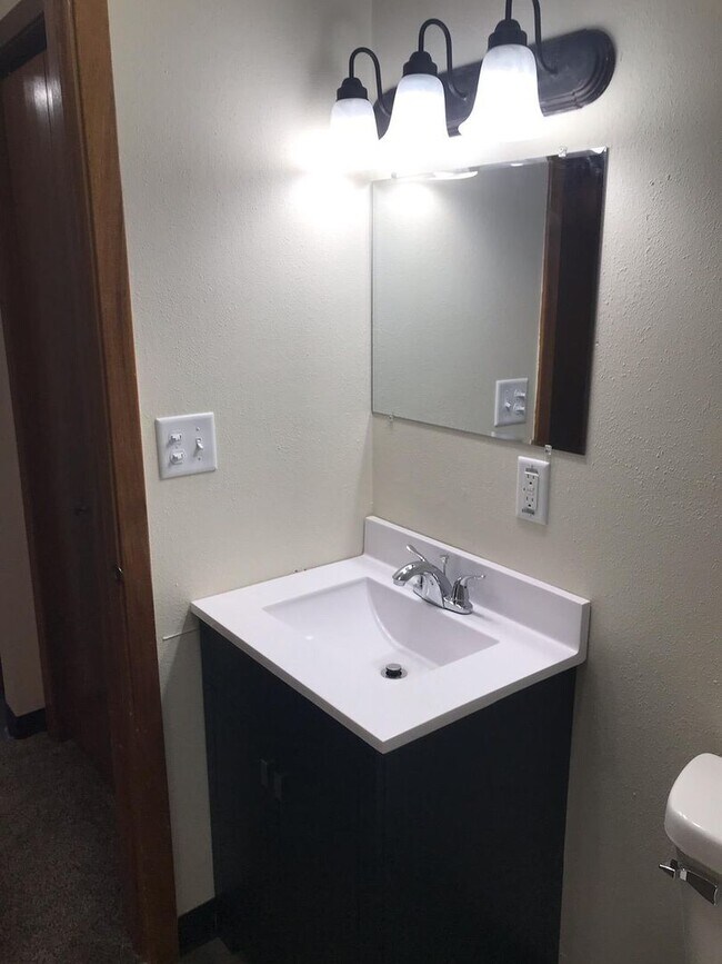 East Shore Apartments 1105 Cheri Blvd WI Apartments for