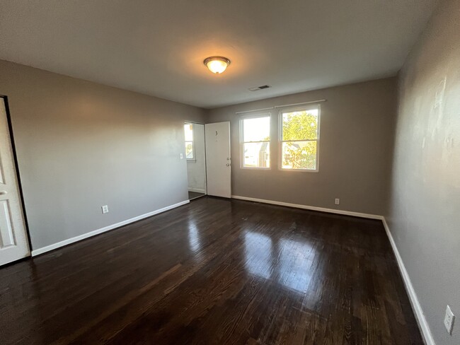 Living room - 1247 Meigs Pl NE