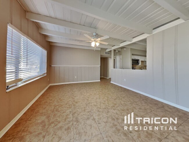 Foto del edificio - 16214 3rd St E