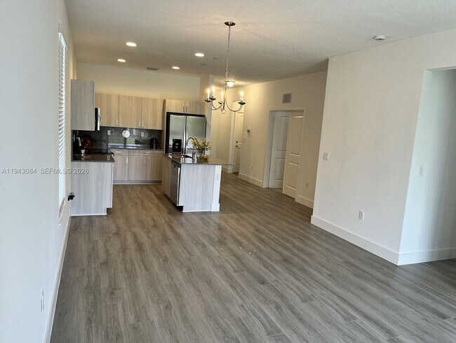 Foto del edificio - 5621 Cassidy Ln